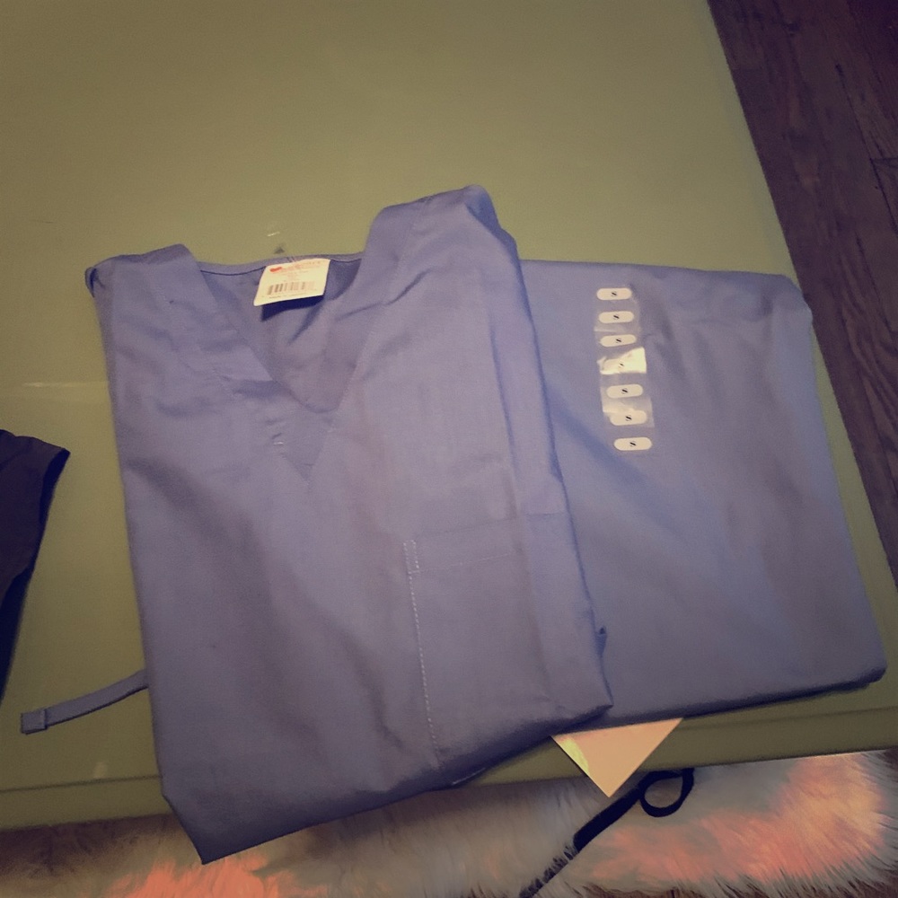 Ceil scrub set